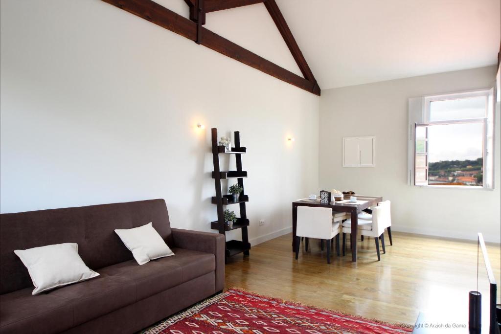 Oporto River and Ribeira Views room 1