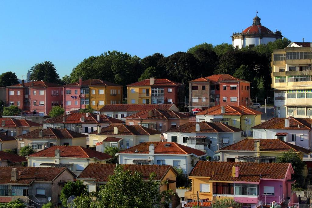 Oporto River and Ribeira Views room 6